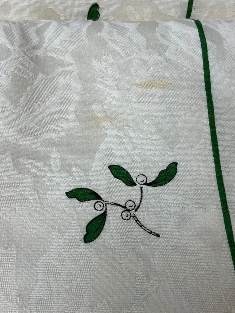 Spode Christmas Tree Tablecloth and 4 Table Napkins